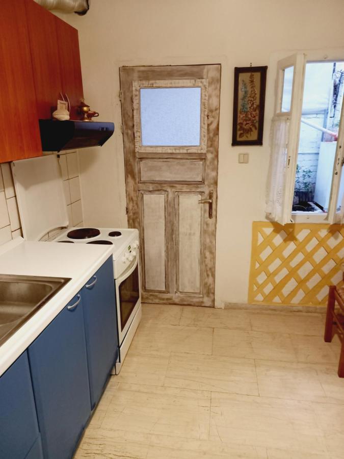 Στην Αυλή Της Ράχης Kalamata Exterior photo
