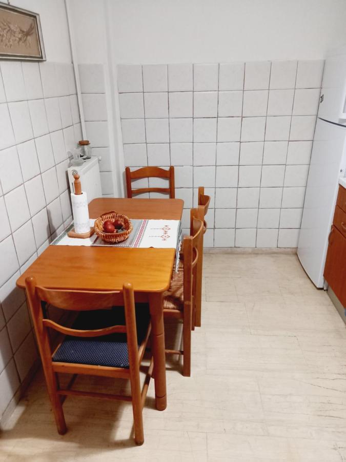 Στην Αυλή Της Ράχης Kalamata Exterior photo