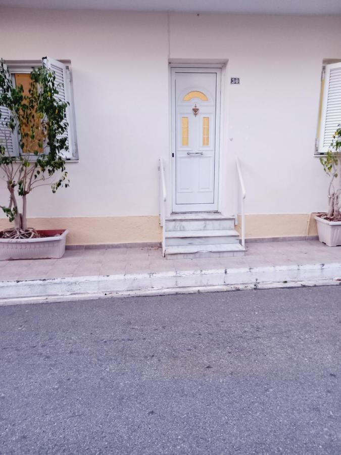 Στην Αυλή Της Ράχης Kalamata Exterior photo