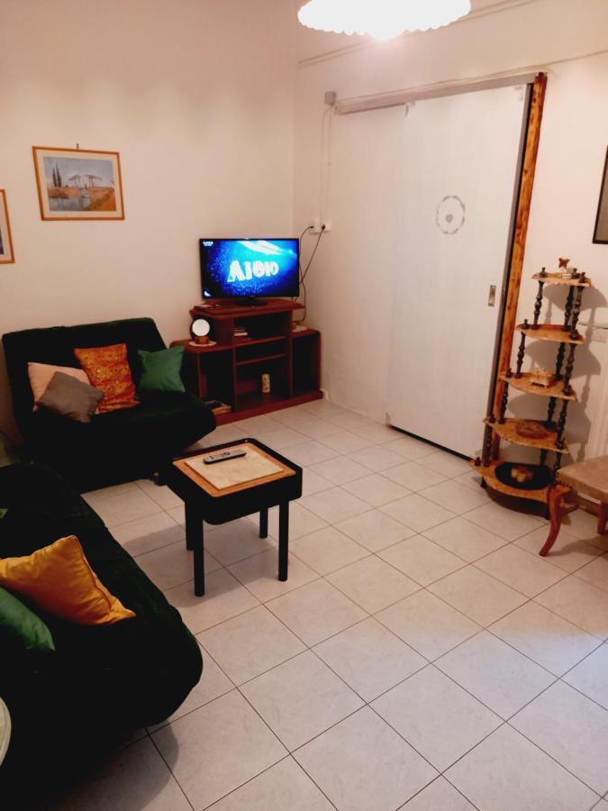 Στην Αυλή Της Ράχης Kalamata Exterior photo