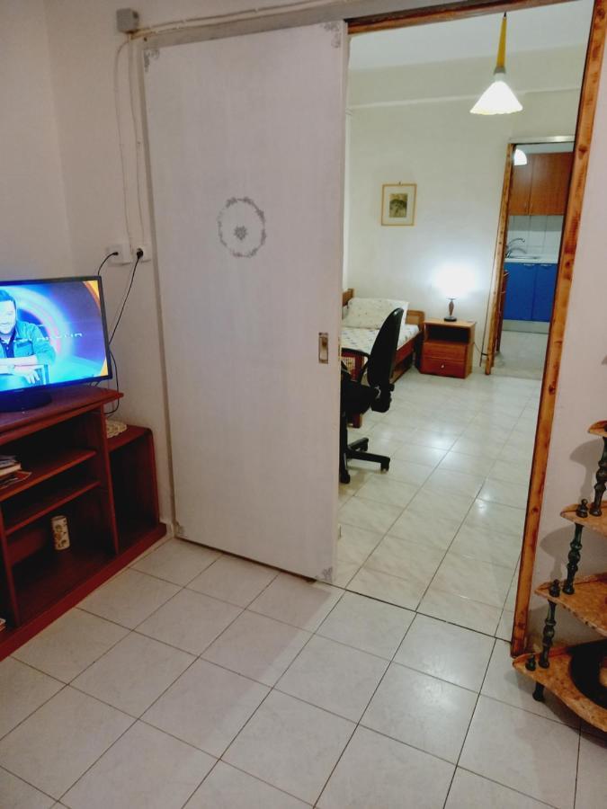 Στην Αυλή Της Ράχης Kalamata Exterior photo
